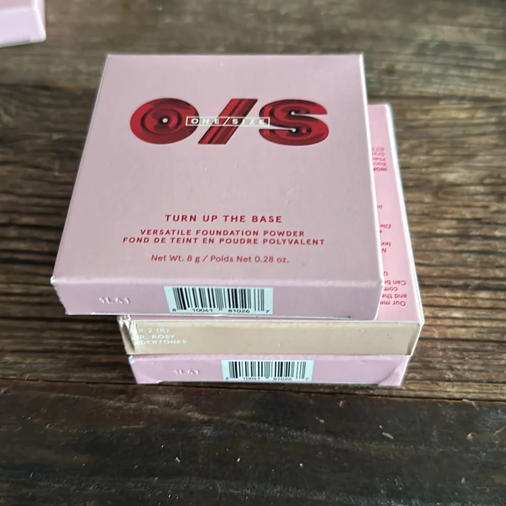 One Size O/S Powder Foundation Fair 3 Turn Up The Base